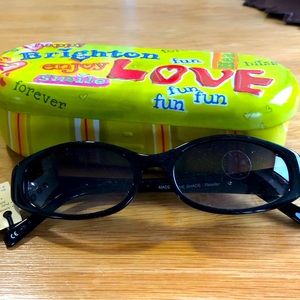 NWT Brighton black sunglasses with silver design